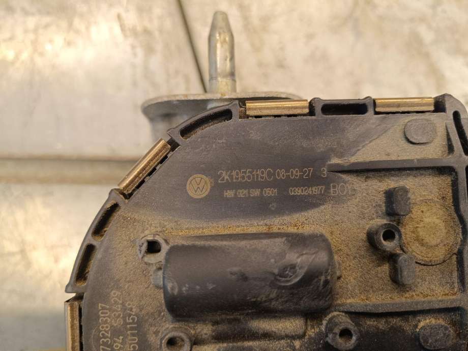 Viskermotor frontrute komplett m/overføring til VW Touran 2007-2010 (Type I, Fase 2)  (2K1955023G|2K1955119C|)