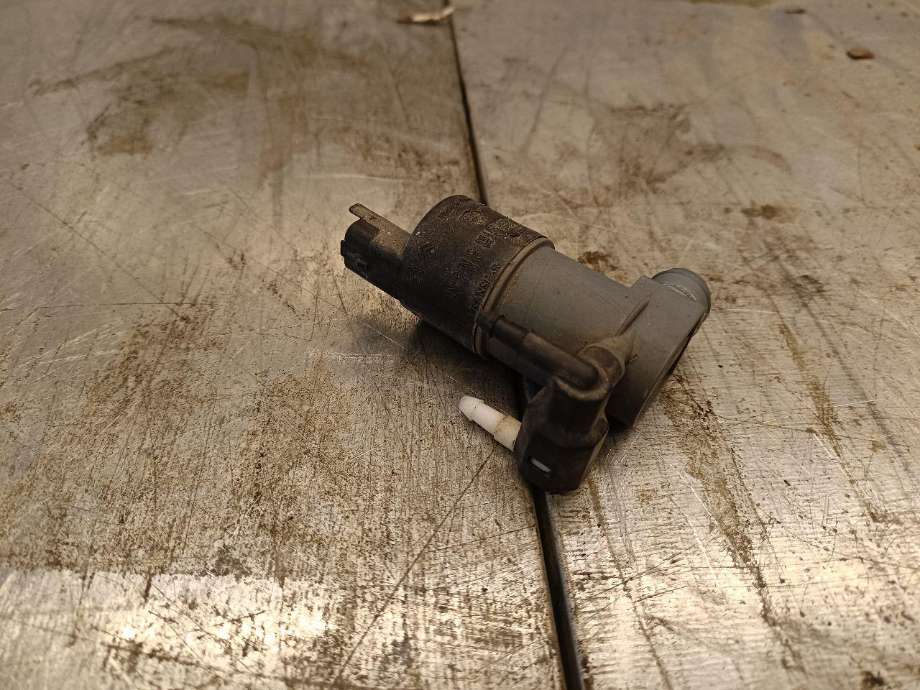 Spylerpumpe foran til Nissan Qashqai, 2014-2021 (Type II)  