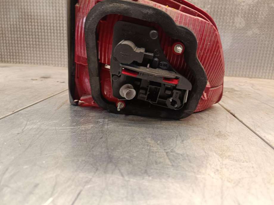 Baklykt høyre indre til VW Touran 2010-2015 (Type I, Fase 3)  (1T0945094|)