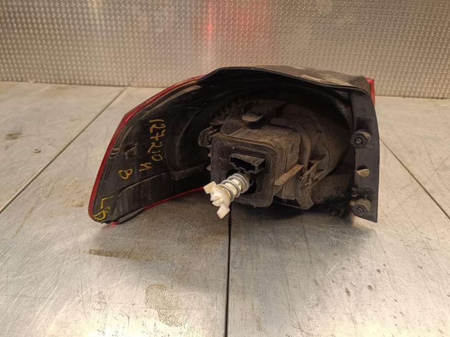 Baklykt høyre ytre til VW Golf VI 2008-2012  (5K0 945 096 N|)