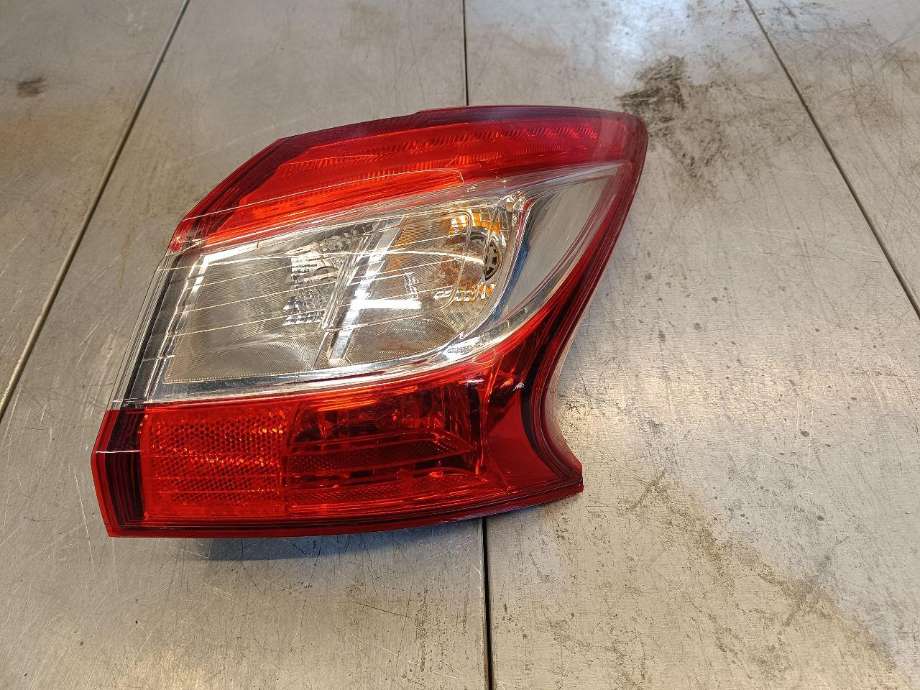 Baklykt høyre ytre til Nissan Pulsar, 2014-->>