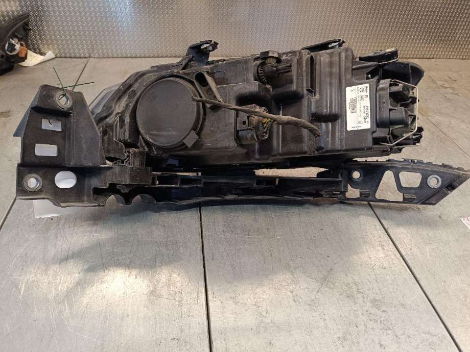 Frontlykt høyre halogen til VW Polo 2009-2014 (Type V, Fase 1)  (6R1941016E|)