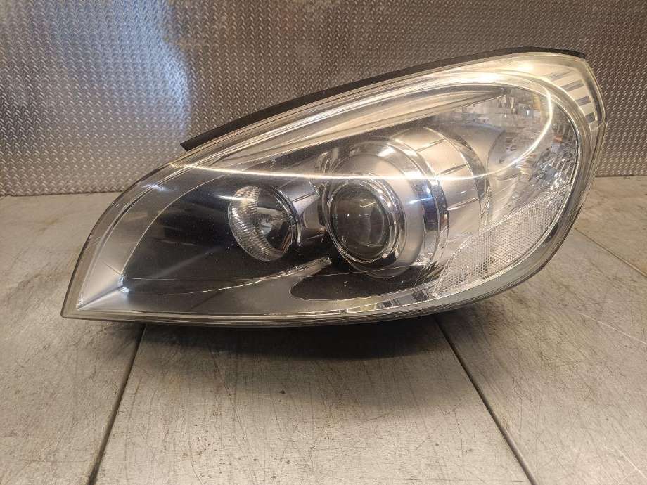 Frontlykt venstre halogen til Volvo V60 2010-2013 (Type I, Fase 1)  (31299990|)