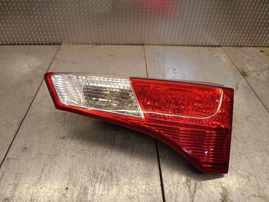 Baklykt høyre indre til Toyota RAV4 2013-2015 (Type IV, Fase 1)