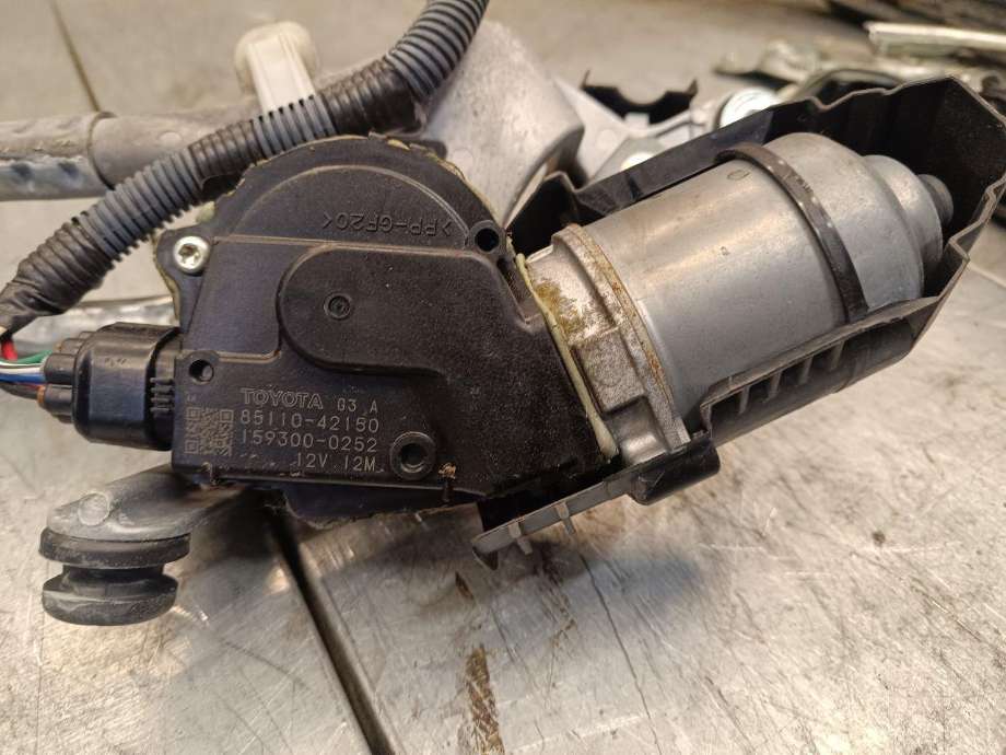 Viskermotor frontrute komplett m/overføring til Toyota RAV4 2009-2013 (Type III, Fase 2)  