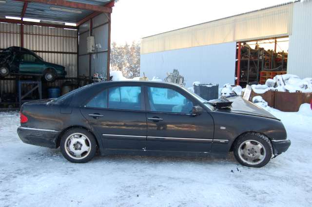 Mercedes E-Klasse 1995-2000 (Fase 1) (W210) (W210), Motorkode: , Girkassekode: 