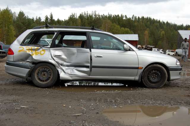Toyota Avensis 1997-2000 (Type I, Fase 1) , Motorkode: , Girkassekode: