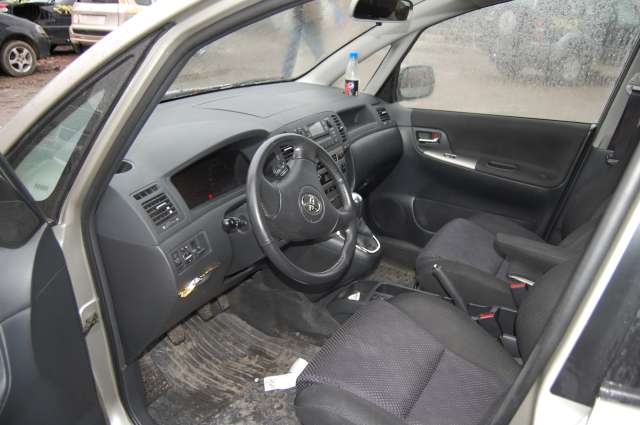 Toyota Verso 2002-2004 (COROLLA) (COROLLA), Motorkode: , Girkassekode: 
