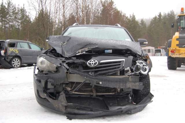 Toyota Avensis 2003-2008 (Type II) , Motorkode: , Girkassekode: