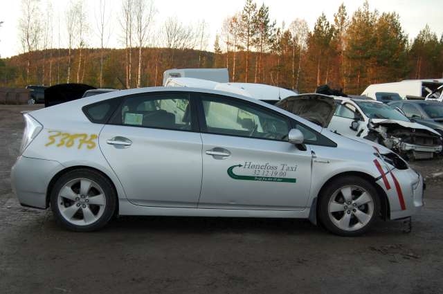 Toyota Prius 2009-2016 (Type III) (COMBI) (COMBI), Motorkode: , Girkassekode: 