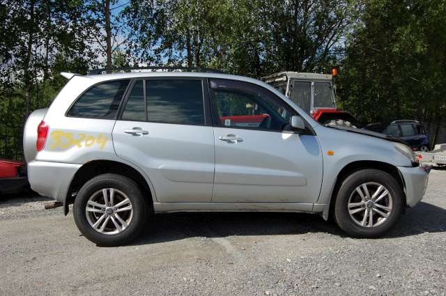 Toyota RAV4 2000-2006 (Type II) , Motorkode: , Girkassekode: