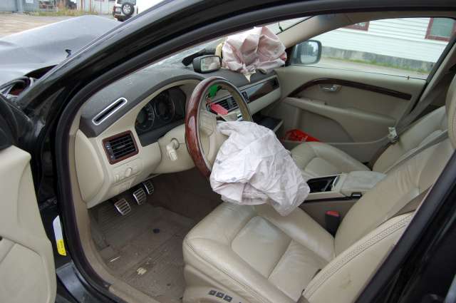 Volvo XC70 2008-2013 (Type II, Fase 1) , Motorkode: , Girkassekode: 
