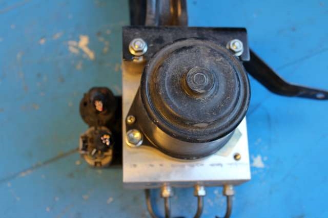 ABS sentral til Toyota Hiace 2007-2012 (Fase 3)  (AISIN|44510-26030|)