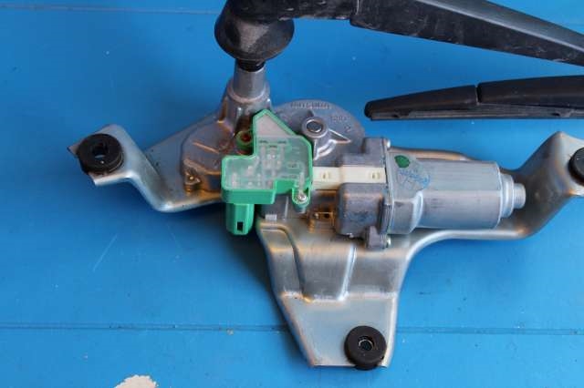 Viskermotor bakrute til Mitsubishi Outlander, 2007-2010 (Type II, Fase 1)  