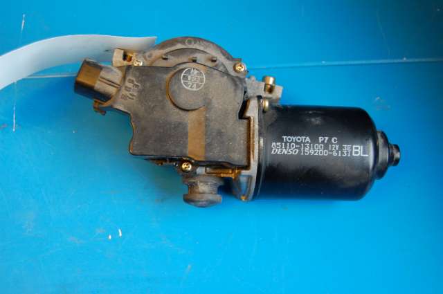 Viskermotor frontrute til Toyota Corolla 2002-2007 (DENSO|159200-6131|)
