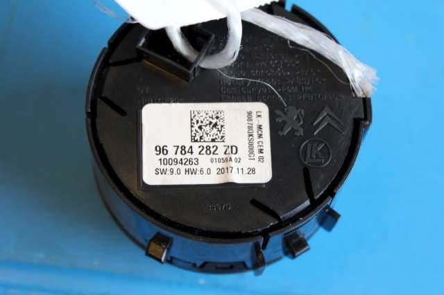 Bryter Antispinn til Toyota Proace 2016-->> (Type II) (96 784 282 ZD|)