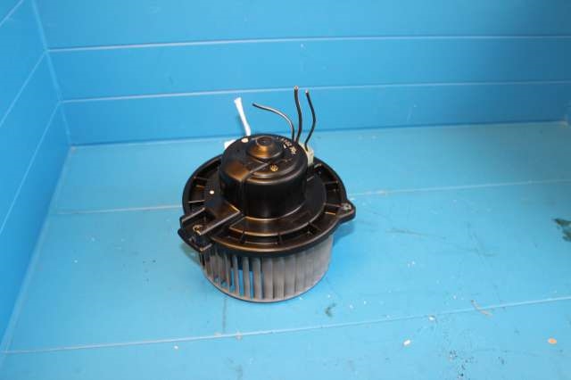 Varmeapparat motor til Mitsubishi Space Wagon 2000-2004  