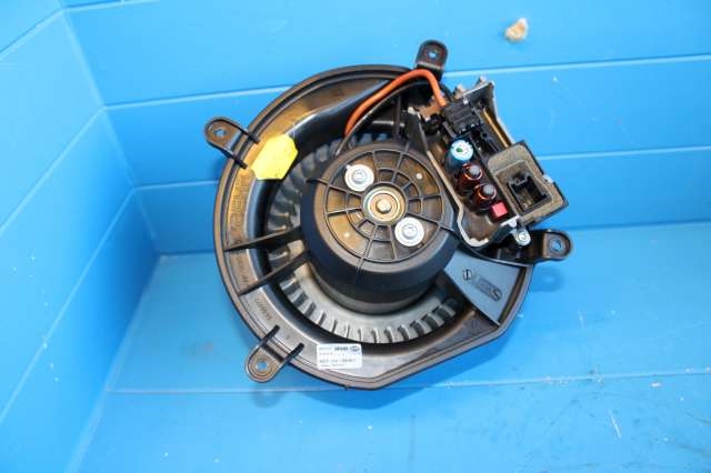 Varmeapparat motor til Mercedes E-Klasse 2006-2009 (Fase 2) (W211) (W211) (BEHR|99000037|)