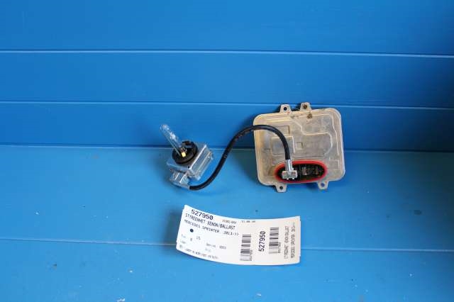 Styreenhet xenon/ballast til Mercedes Sprinter 2013-2018 (Fase 2) (906) (906) (HELLA|5DV009610-40|)