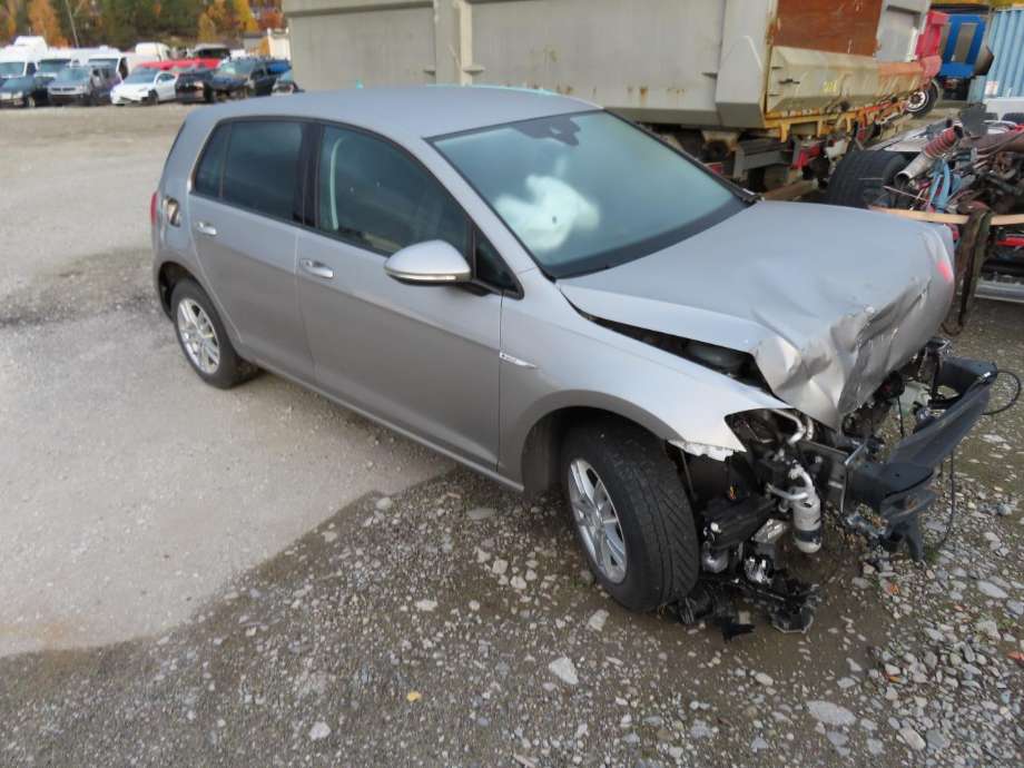 VW Golf VIII, 2020->>  delebil , Motorkode: EBS