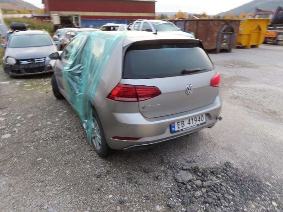 VW Golf VIII 2020-->> delebil , Motorkode: EBS, Girkassekode: 