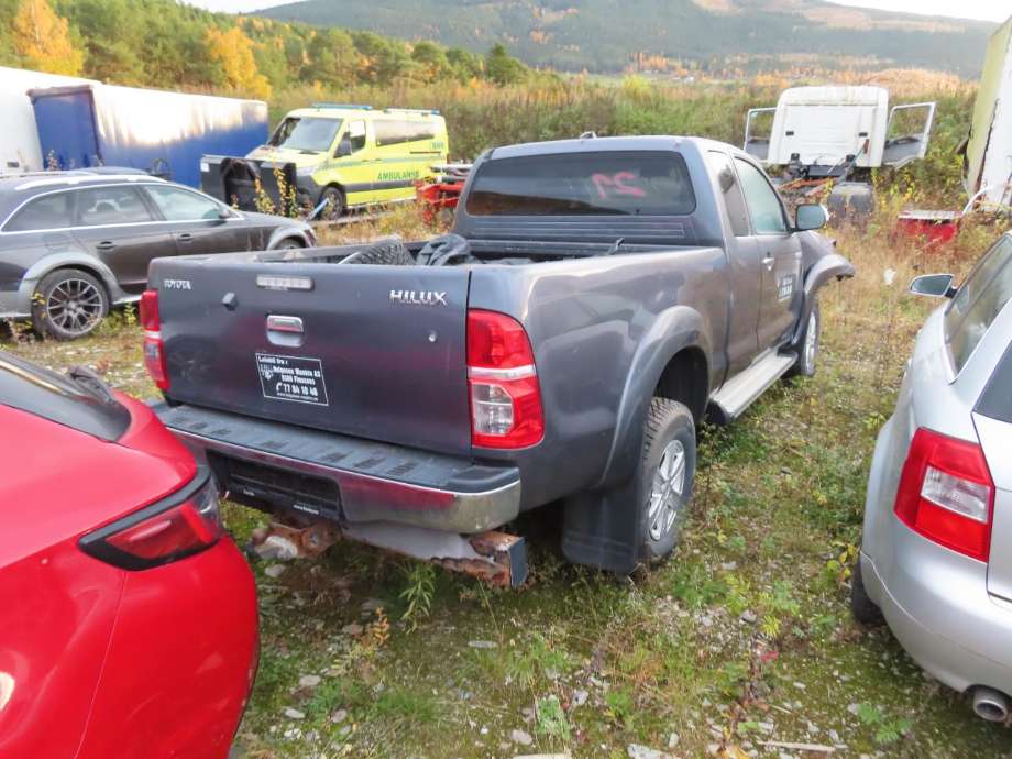 Toyota Hilux 2012-2016 delebil , Motorkode: 2KD-FTV, Girkassekode: 