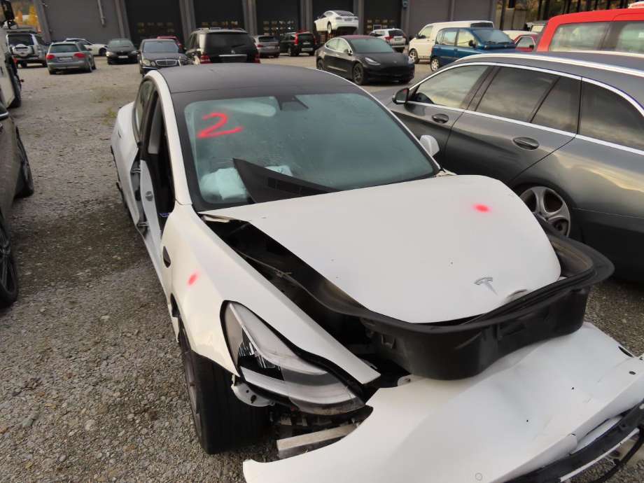 Tesla Model 3, 2018-2023 (Fase 1)  delebil , Motorkode: 3D3|3D5