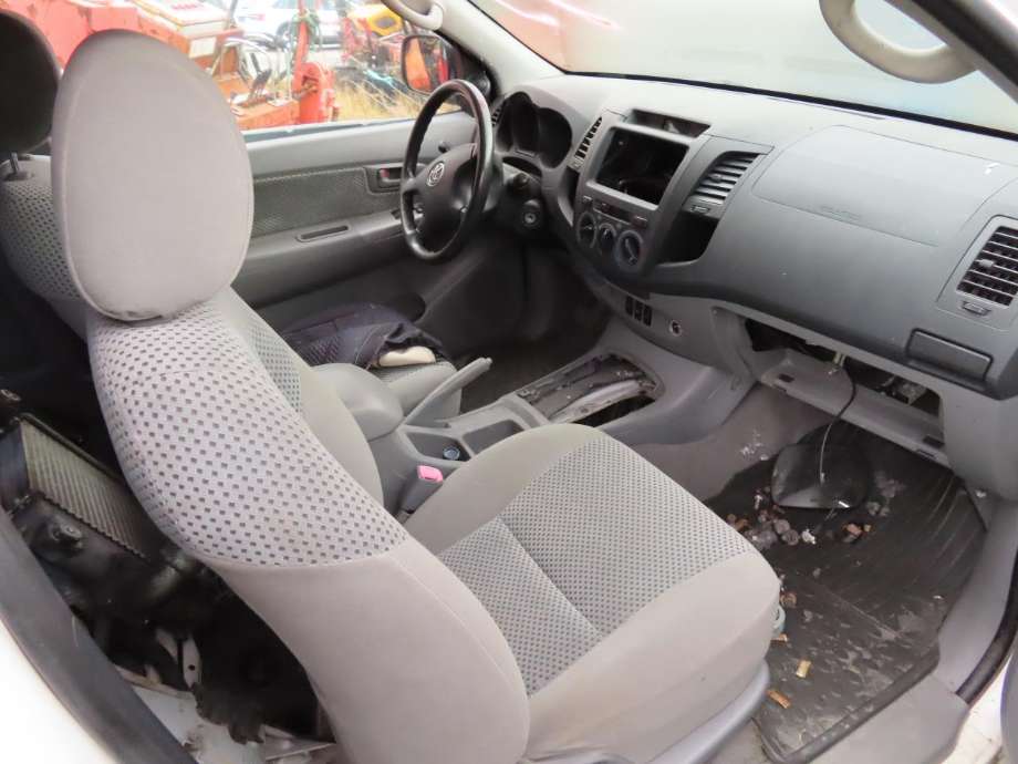 Toyota Hilux 2006-2011 delebil , Motorkode: 2KD-FTV, Girkassekode: 
