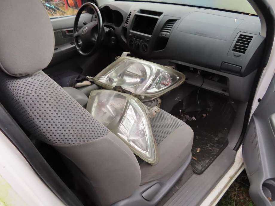 Toyota Hilux 2006-2011 delebil , Motorkode: 2KD-FTV, Girkassekode: 