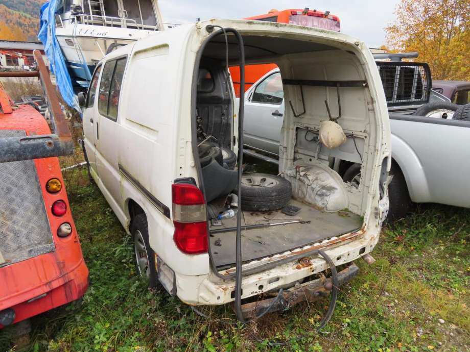 Toyota Hiace 2001-2006 (Fase 2) delebil , Motorkode: 2KD-FTV, Girkassekode: 