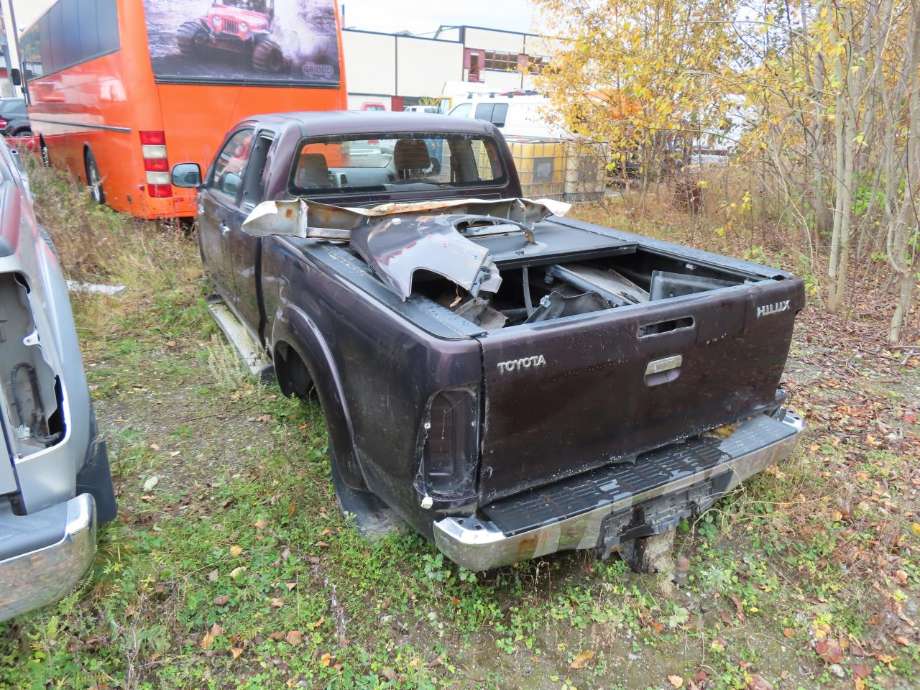 Toyota Hilux 2002-2005 delebil , Motorkode: , Girkassekode: 