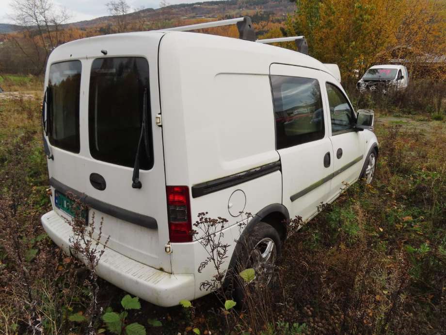 Opel Combo C 2002-2011 delebil , Motorkode: Z13DTJ, Girkassekode: 