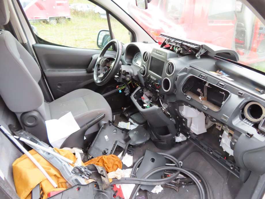 Peugeot Partner 2015-2019 (Type II, Fase 2) delebil , Motorkode: BH02, Girkassekode: 