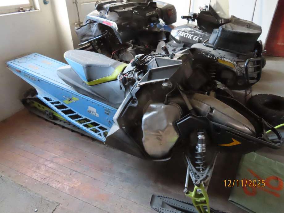 Snøscooter Polaris øvrige 0-->> delebil , Motorkode: S5836-8444-ON8R, Girkassekode: 