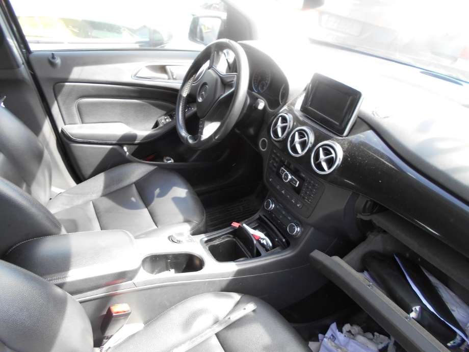 Mercedes B-Klasse 2011-2018 (W246) (W246), Motorkode: K9K, Girkassekode: