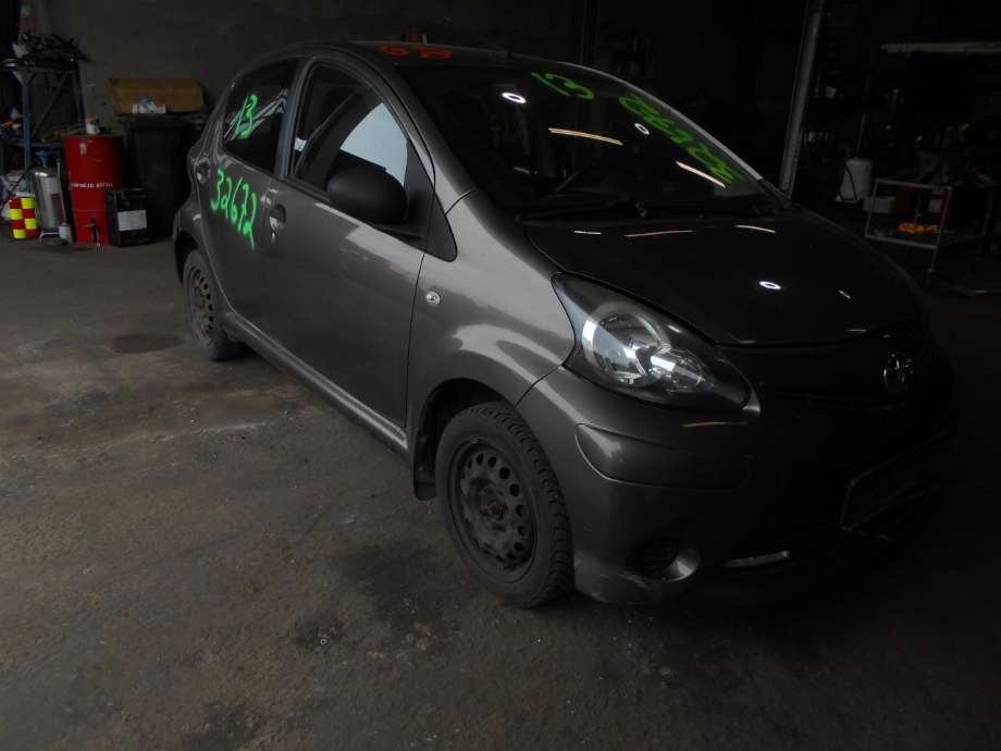Toyota Aygo, 2005-2014 (Type I)  delebil , Motorkode: 1KR-FE