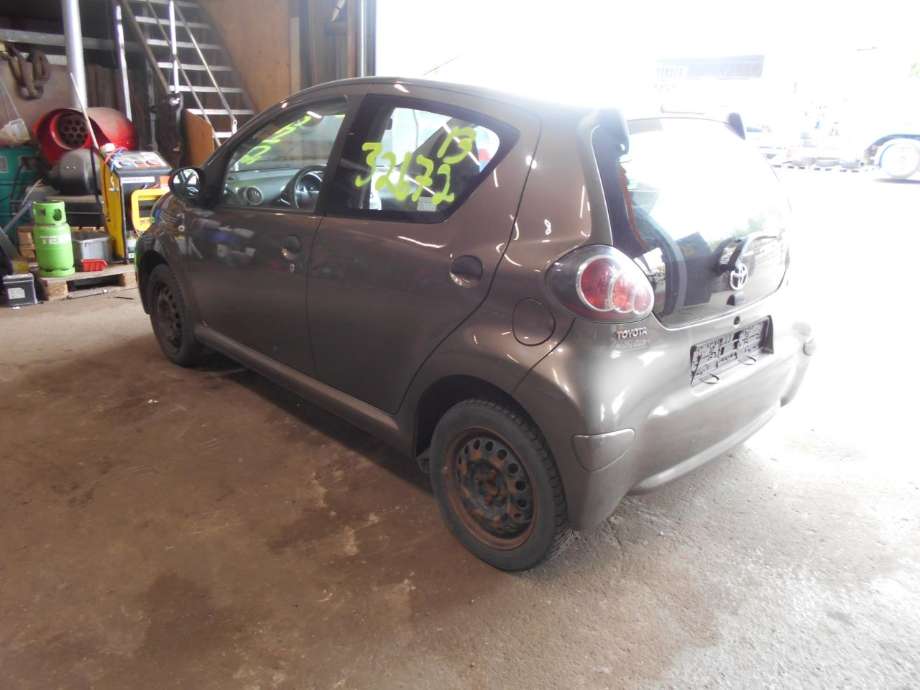 Toyota Aygo 2005-2014 (Type I) delebil , Motorkode: 1KR-FE, Girkassekode: 
