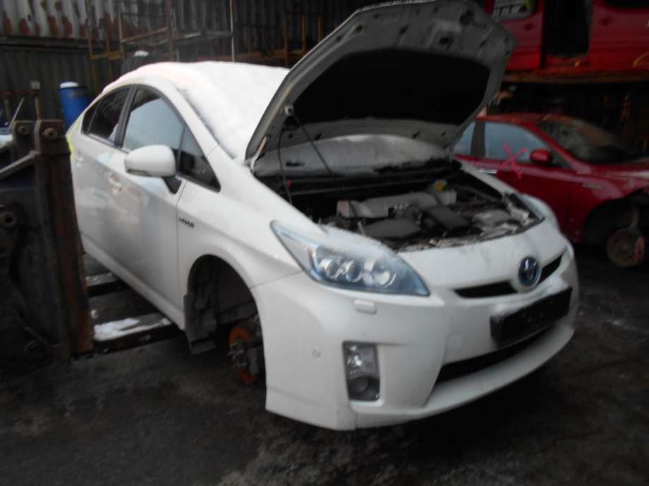 Toyota Prius 2009-2016 (Type III) (COMBI) (COMBI), Motorkode: 2ZR-FXE, Girkassekode: 