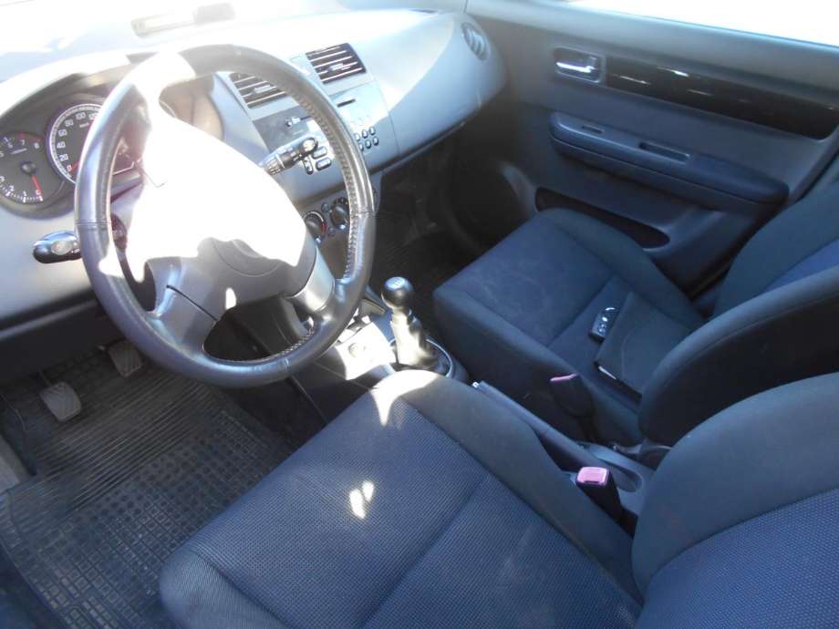 Suzuki Swift 2005-2010 delebil , Motorkode: M13A, Girkassekode: 