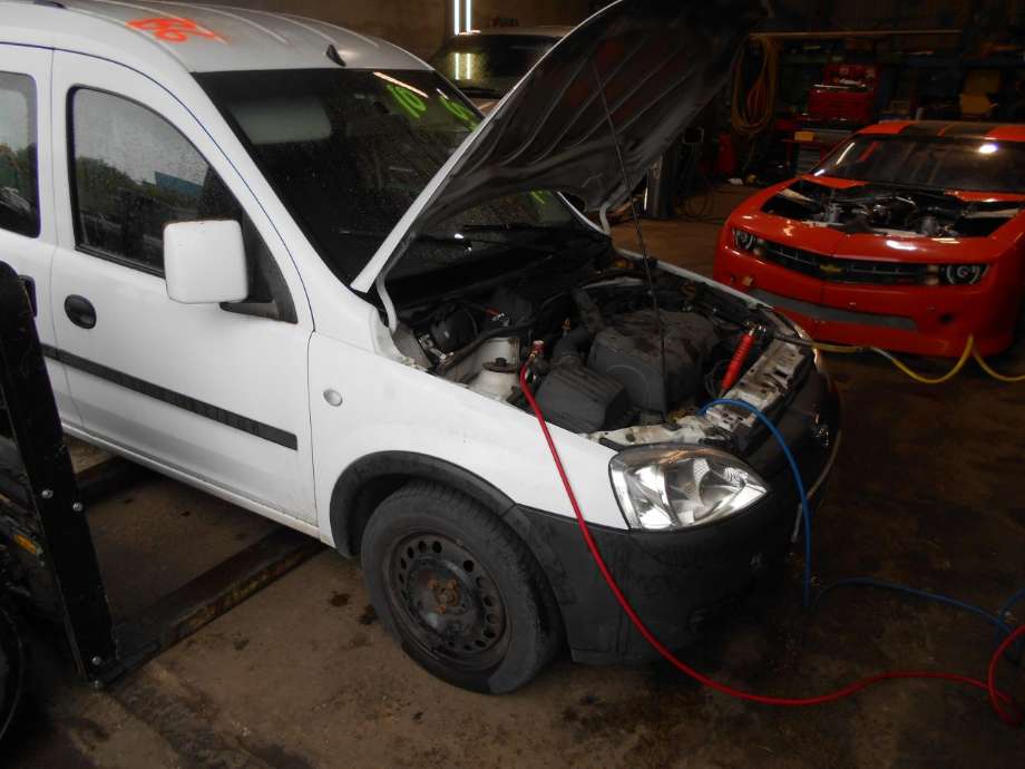 Opel Combo C, 2002-2011  delebil , Motorkode: Z13DTJ