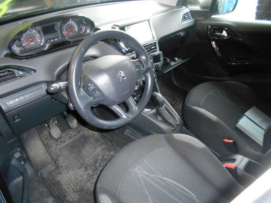 Peugeot 208 2012-2019 (Type I) delebil , Motorkode: 8H01, Girkassekode:
