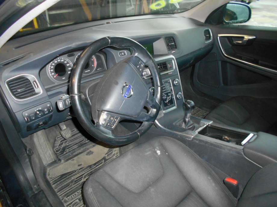 Volvo S60 2010-2014 (Type II, Fase 1) , Motorkode: D5204T(2), Girkassekode: 