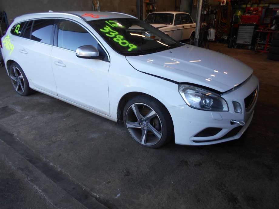 Volvo V60 2010-2013 (Type I, Fase 1) , Motorkode: D4162T, Girkassekode: