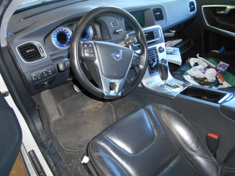 Volvo V60 2010-2013 (Type I, Fase 1) , Motorkode: D4162T, Girkassekode: