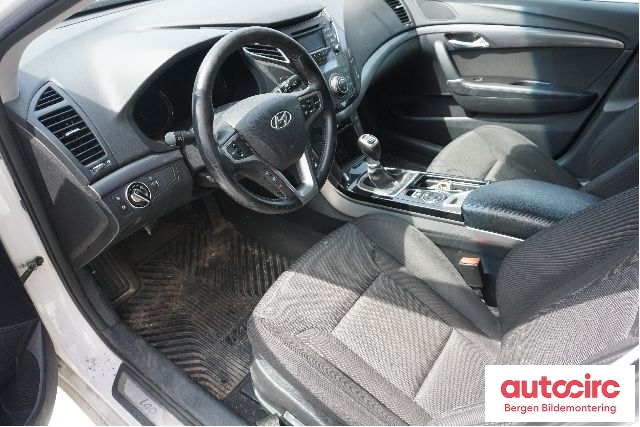 Hyundai i40 2012-2017 , Motorkode: D4FD, Girkassekode: 