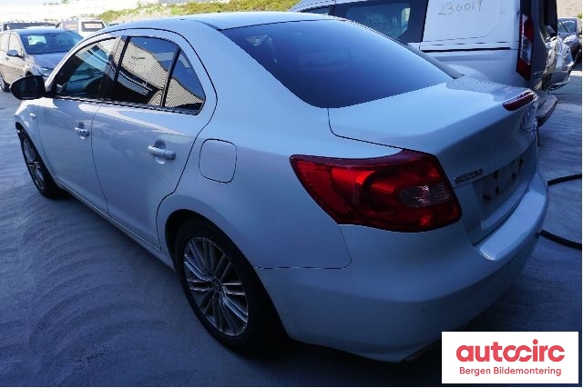 Suzuki Kizashi 2010-2014 , Motorkode: J24B, Girkassekode: 