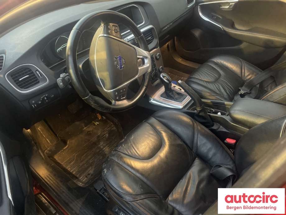 Volvo V40 2012-2019 delebil , Motorkode: D4162T, Girkassekode: 