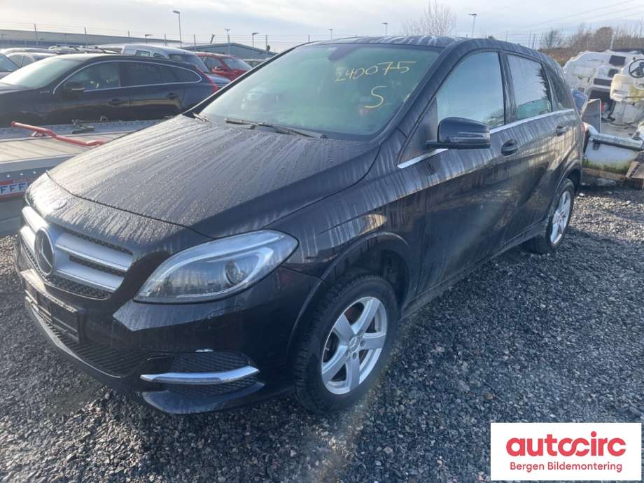 Mercedes B-Klasse 2011-2018 (W246) (W246), Motorkode: EM0004, Girkassekode: 
