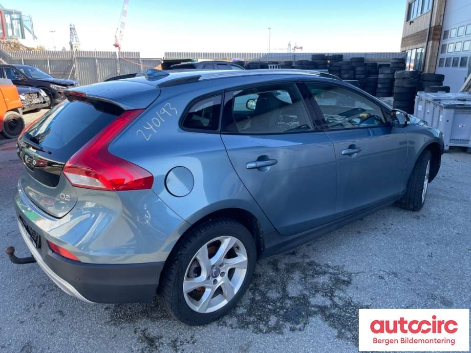 Volvo V40 2012-2019 , Motorkode: D4162T, Girkassekode: 6-PSHIFT 2WD / MPS6