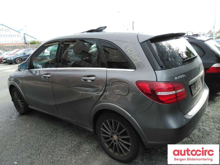 Mercedes B-Klasse 2011-2018 (W246) (W246), Motorkode: EM780.990, Girkassekode: 